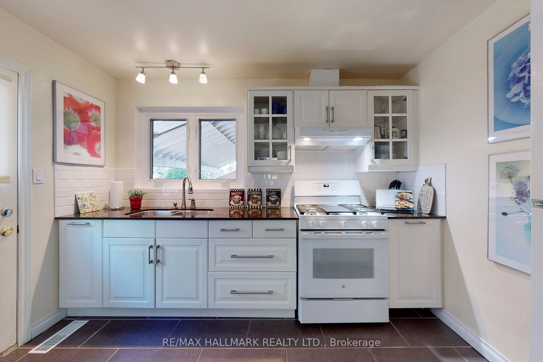 Listing E6046356 - Large Photo # 12