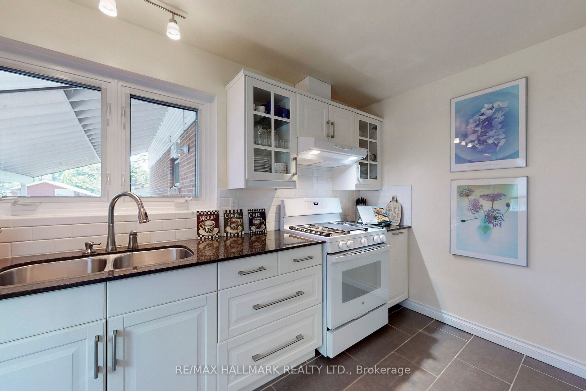 Listing E6046356 - Large Photo # 14