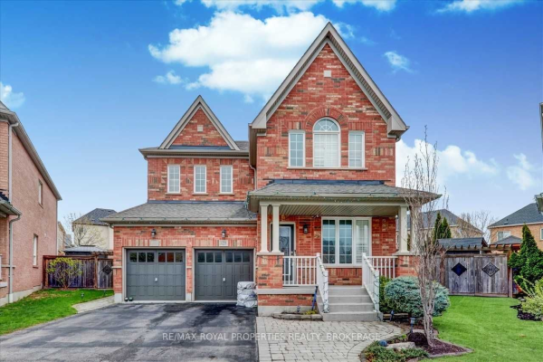 125 Decourcy Ireland Circ, Ajax