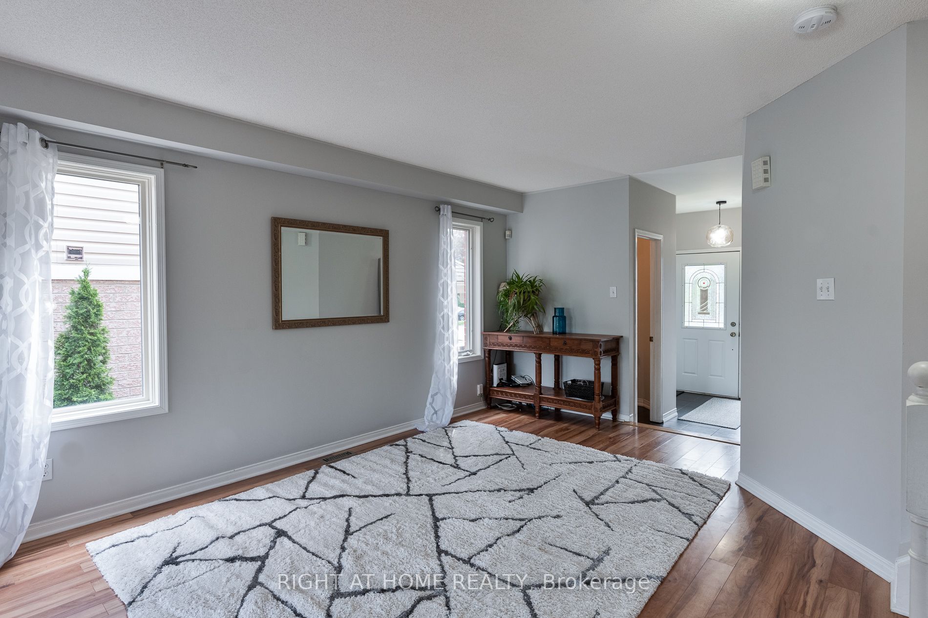 165 Rouge Forest Cres E