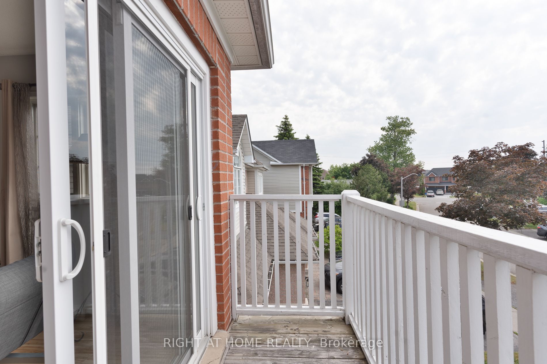165 Rouge Forest Cres E