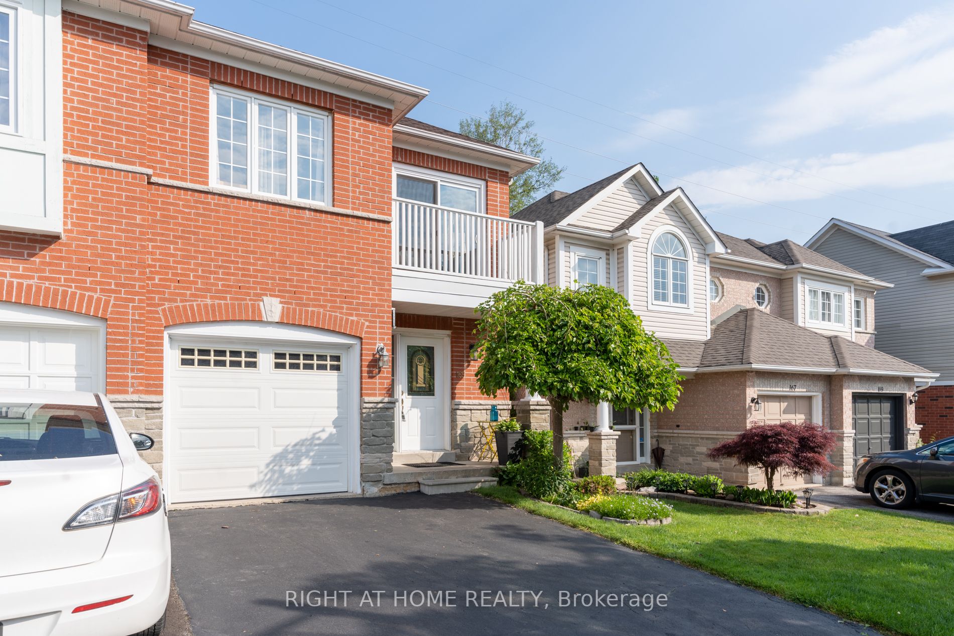 165 Rouge Forest Cres E