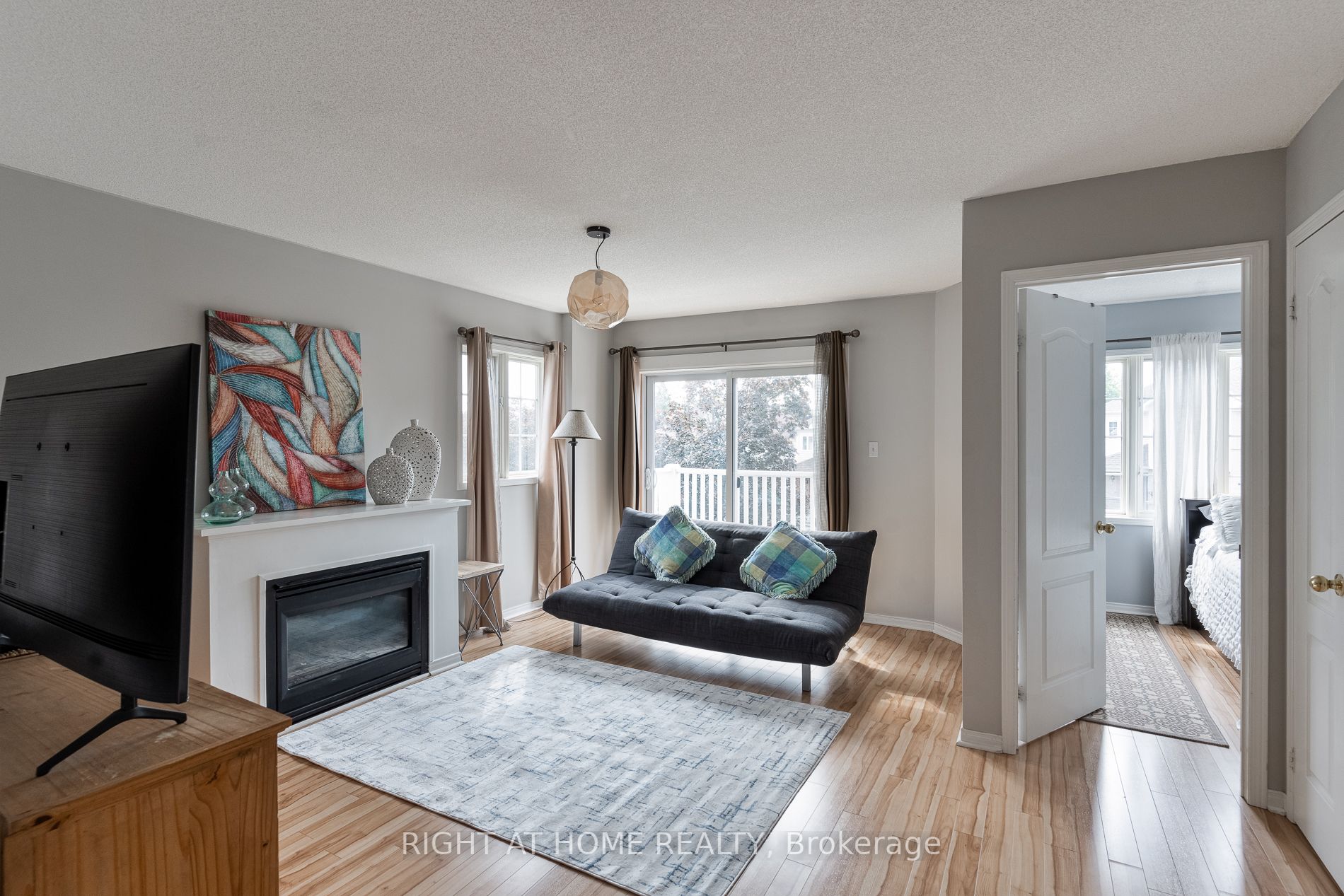 165 Rouge Forest Cres E