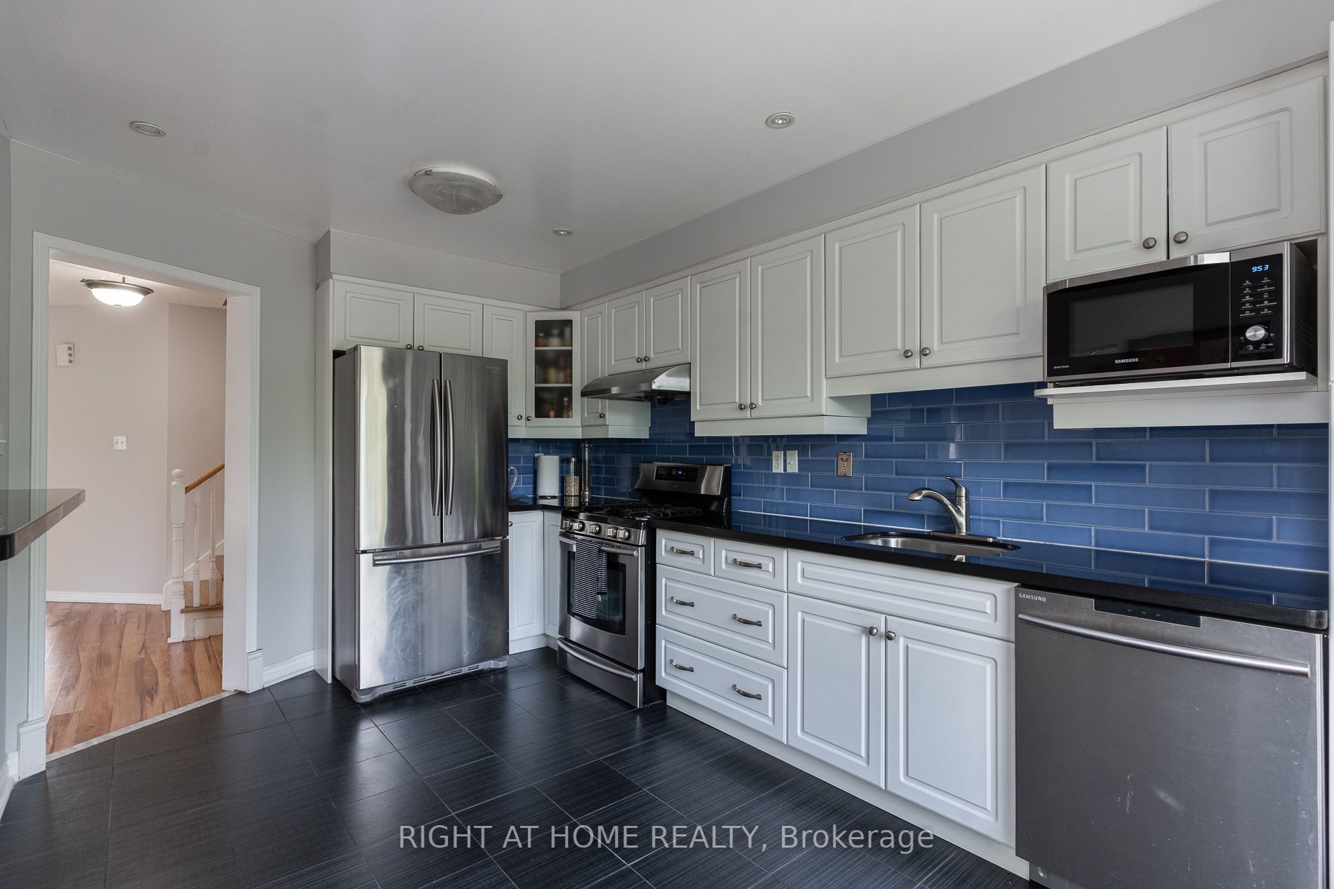 165 Rouge Forest Cres E