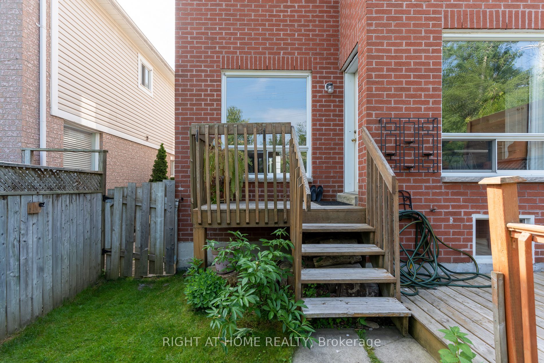 165 Rouge Forest Cres E
