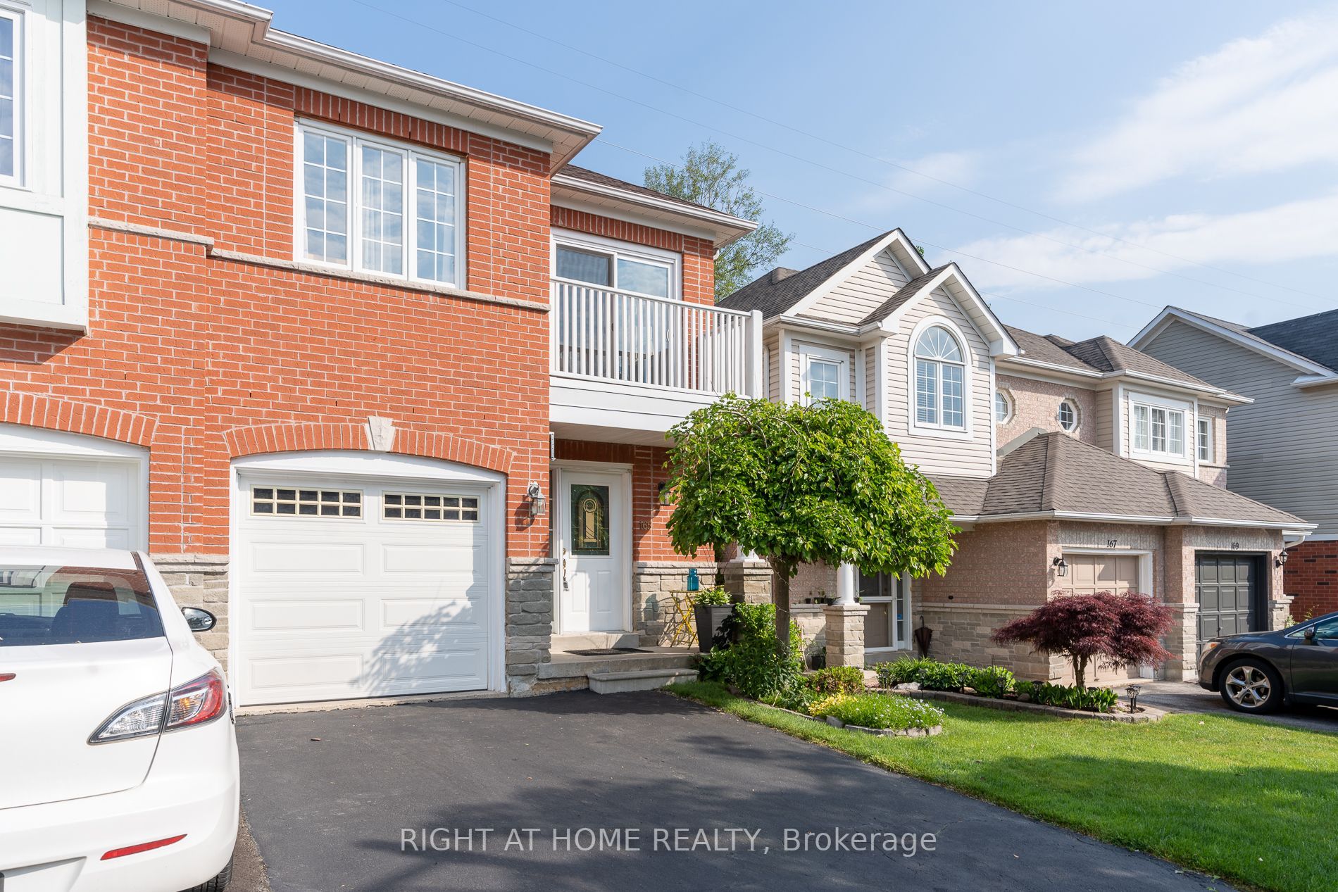 165 Rouge Forest Cres E