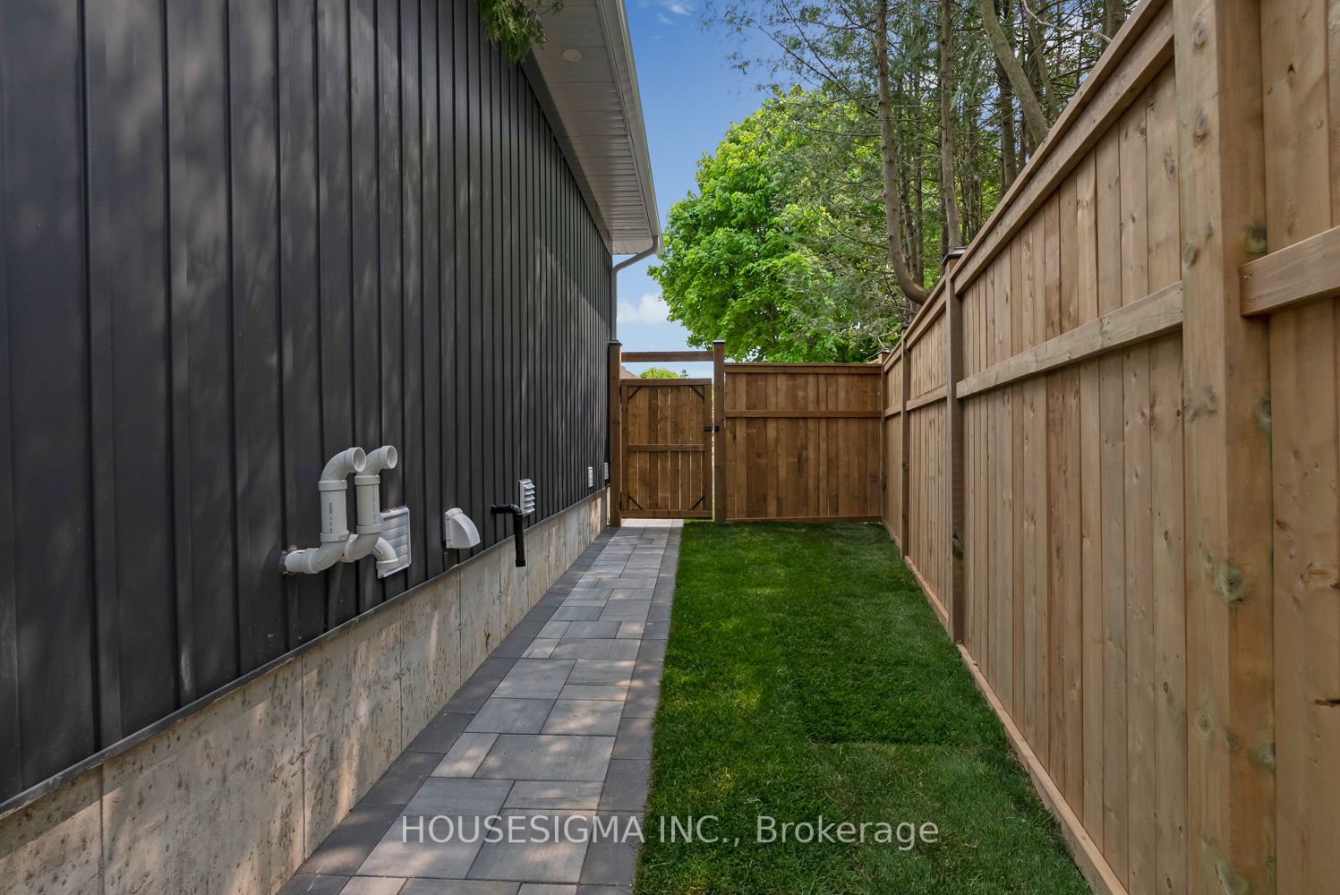 Listing E6047964 - Large Photo # 30