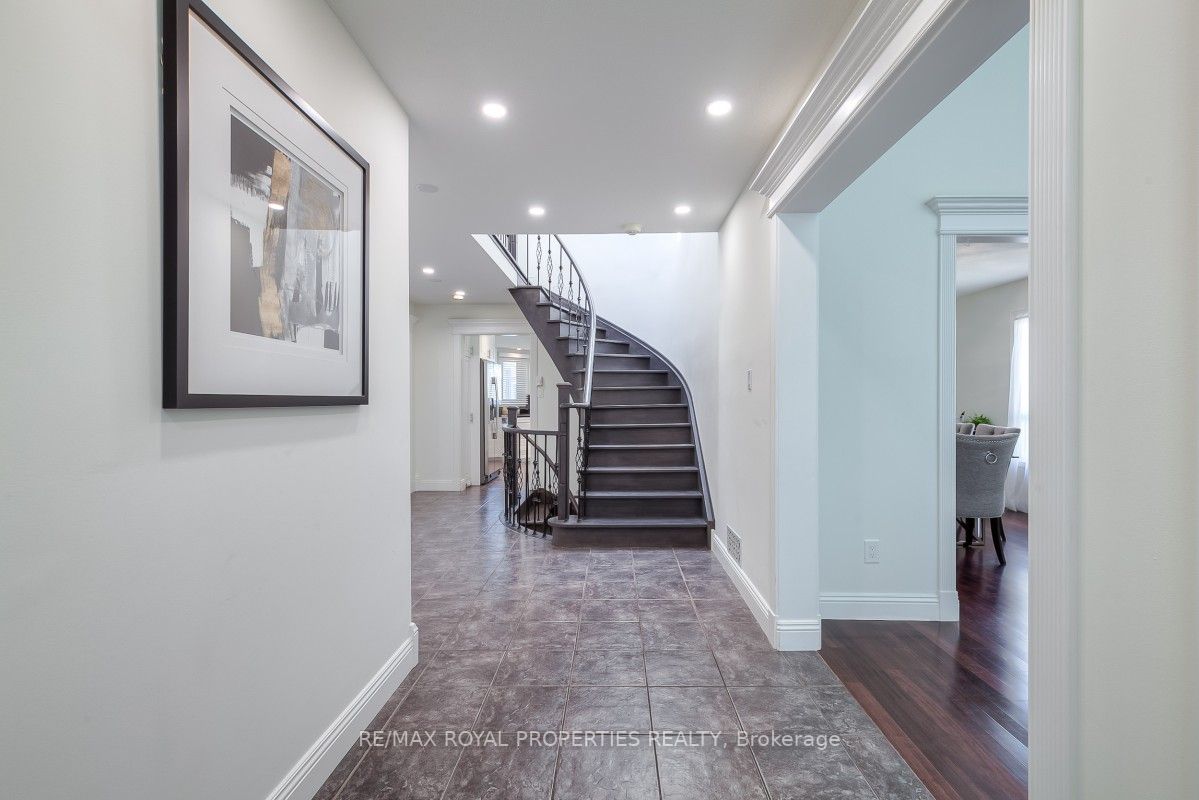 Listing E6048660 - Large Photo # 3