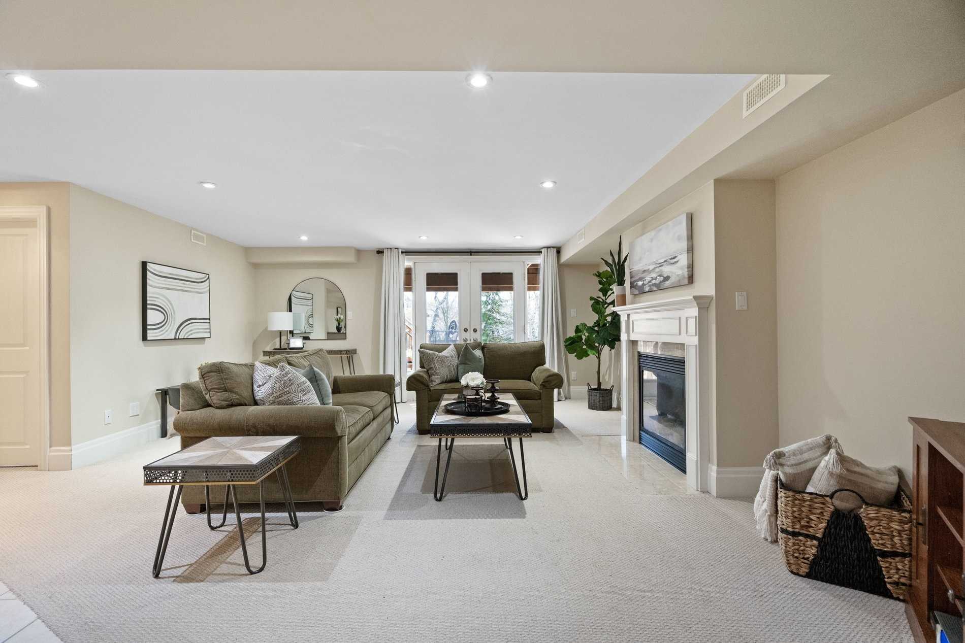 2 Leonard Circle