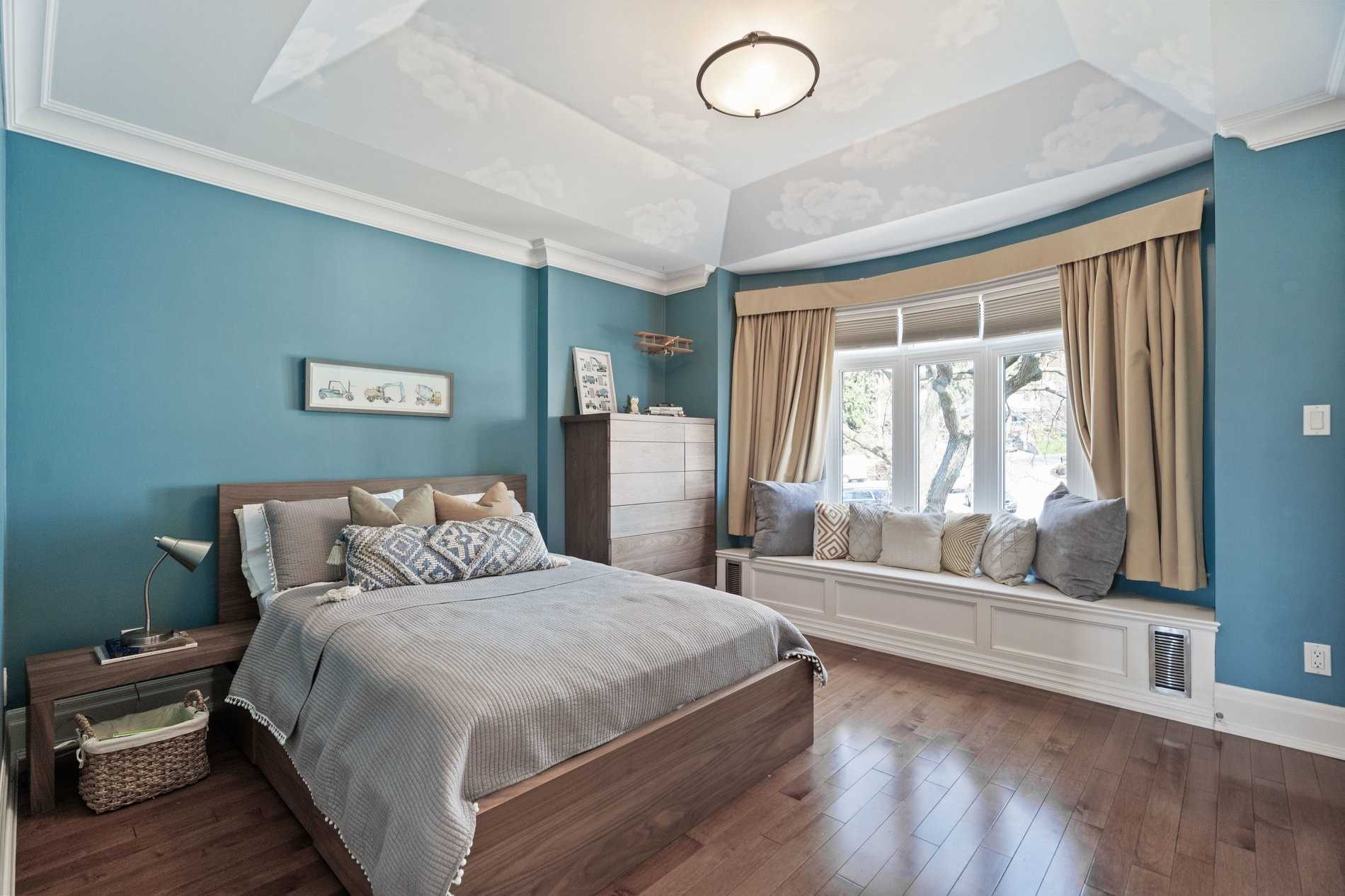 2 Leonard Circle