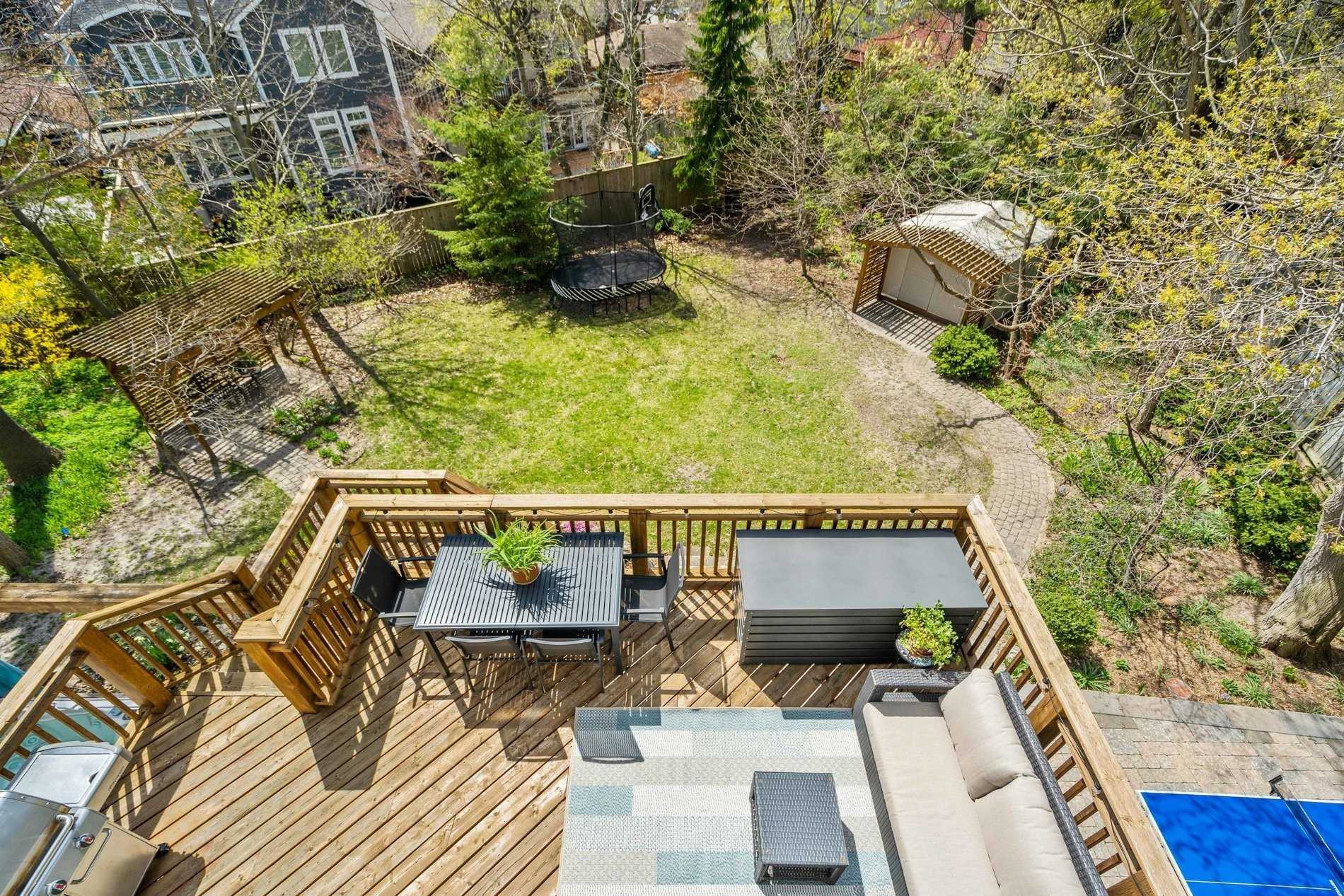 2 Leonard Circle