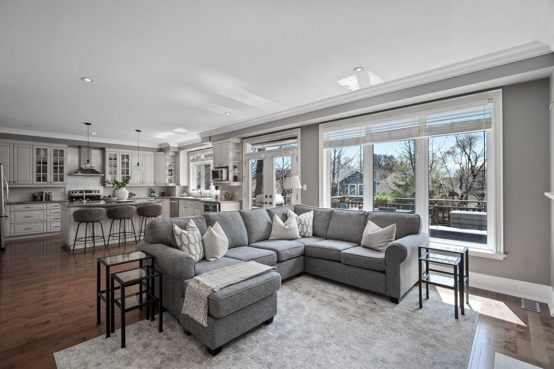 2 Leonard Circle