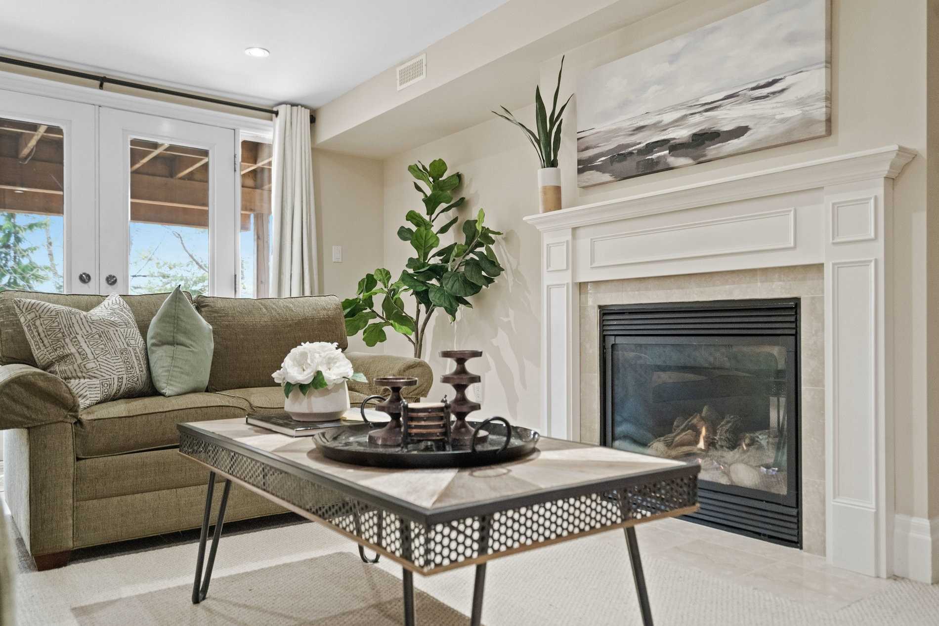 2 Leonard Circle