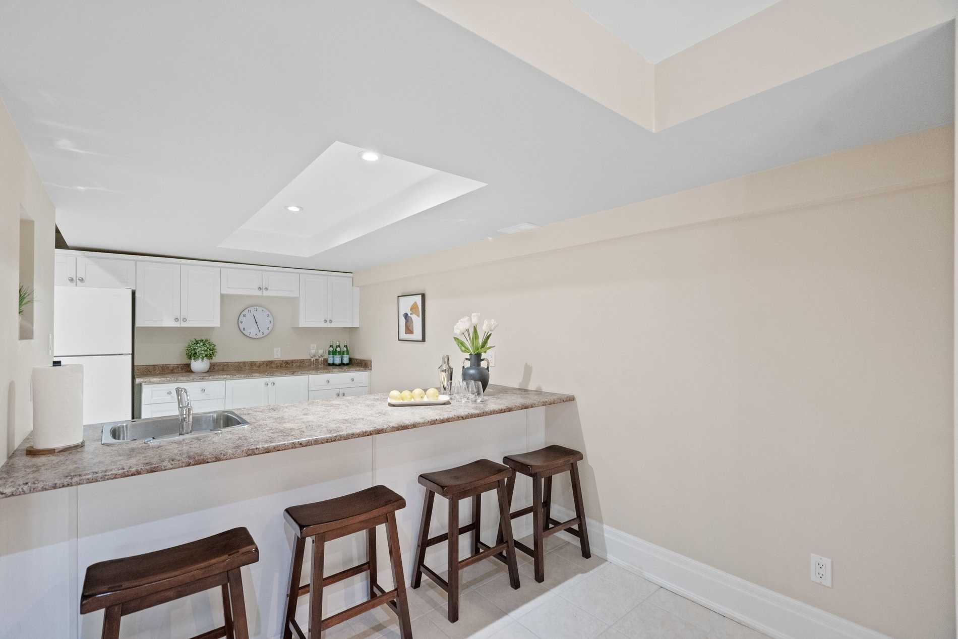 2 Leonard Circle