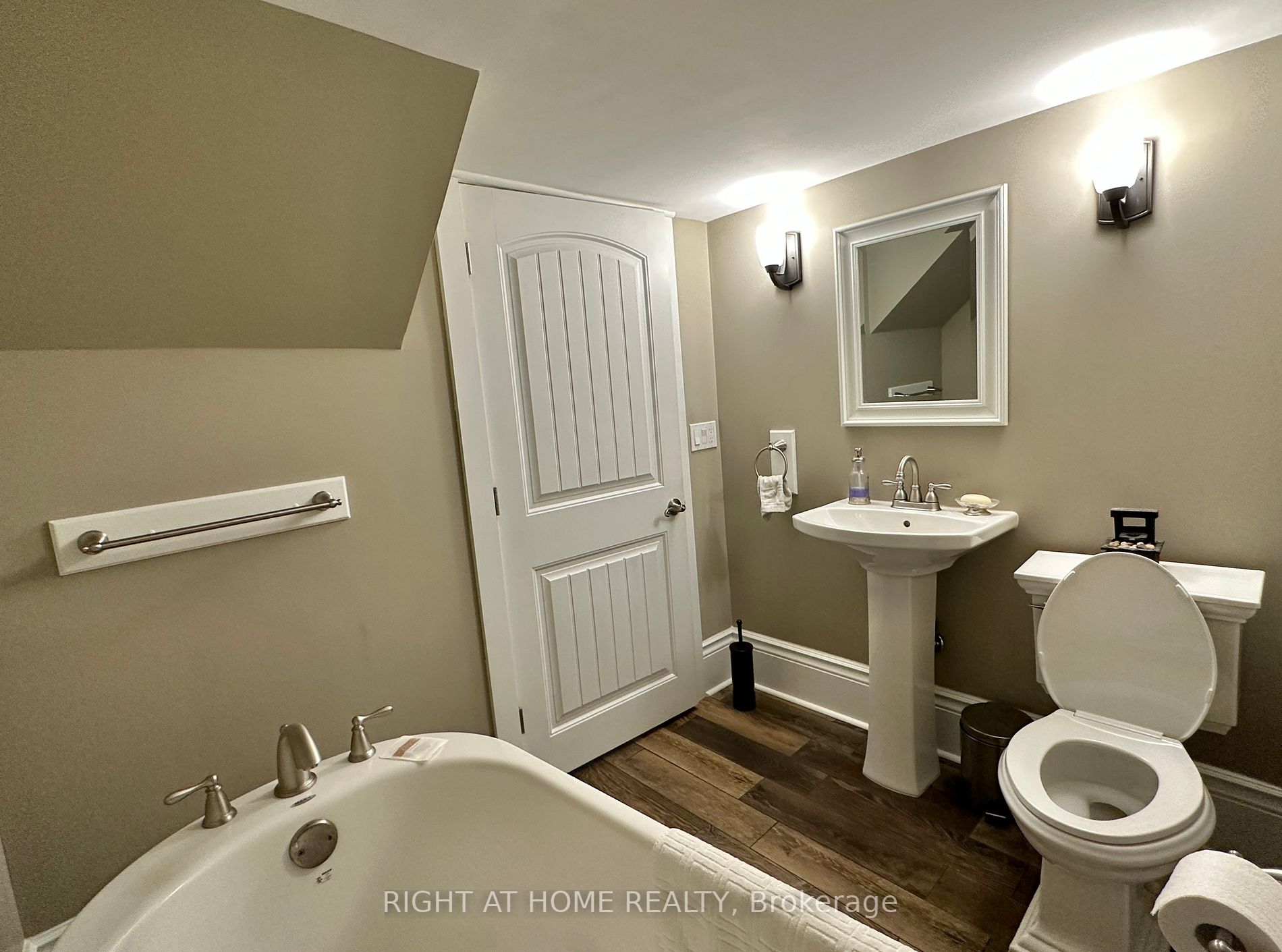 Listing E6048876 - Large Photo # 12