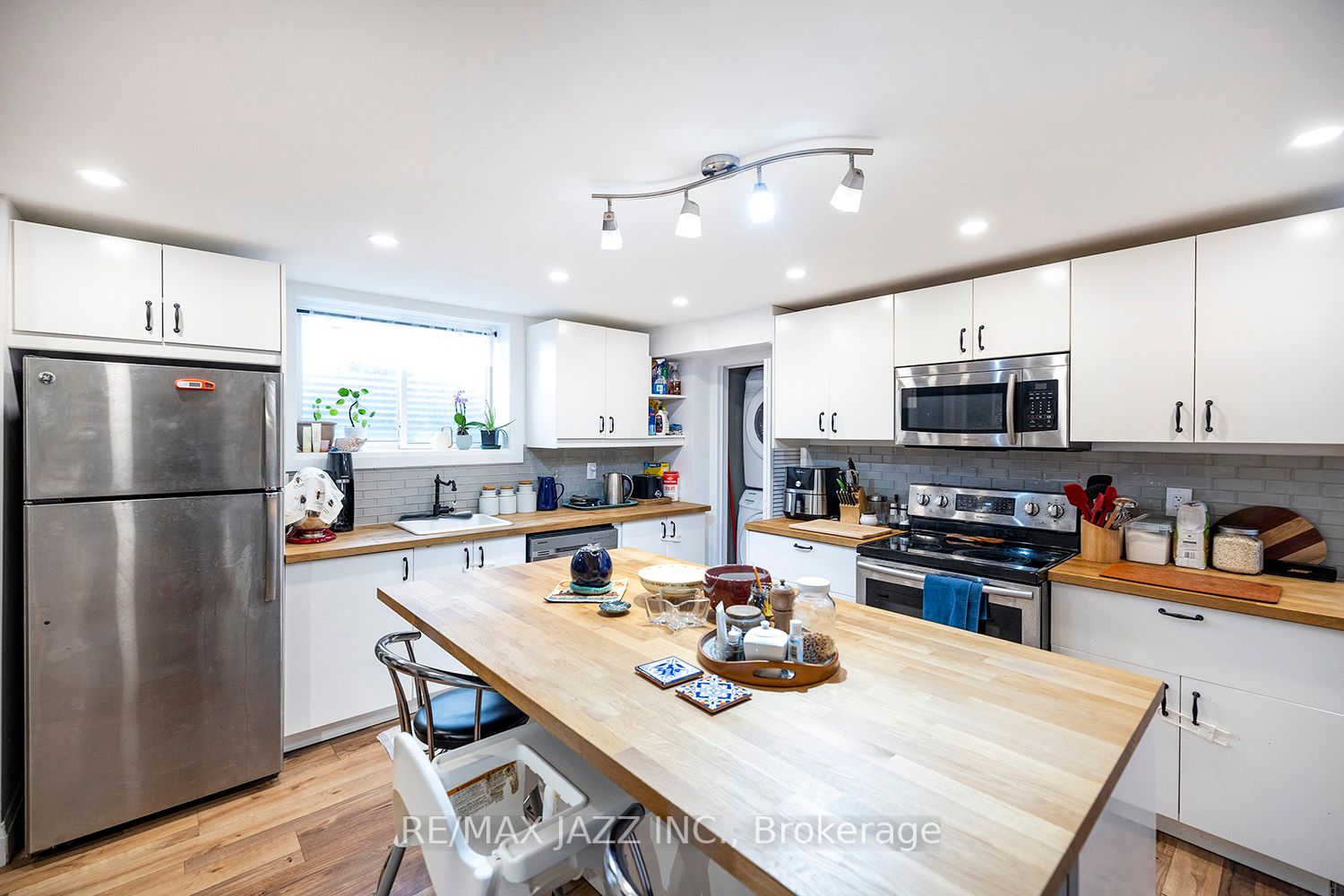 Listing E6049536 - Large Photo # 24