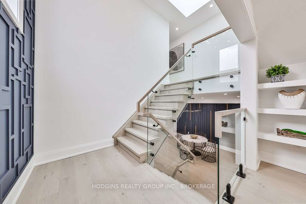 83 Kalmar Ave