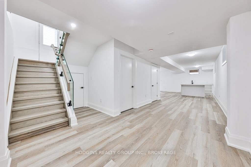 83 Kalmar Ave