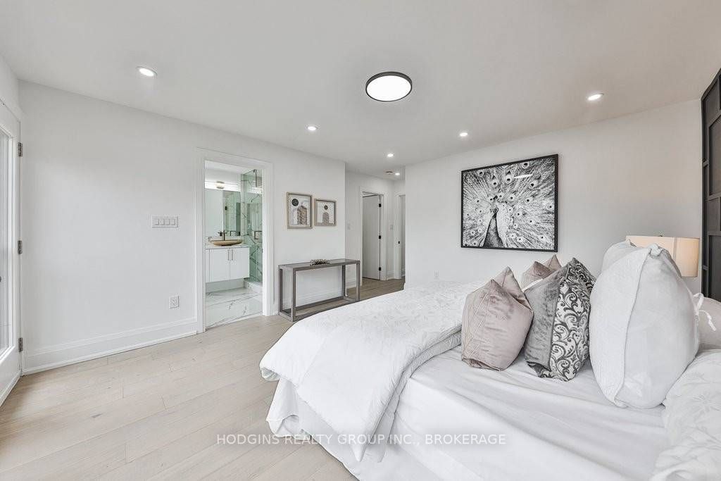83 Kalmar Ave
