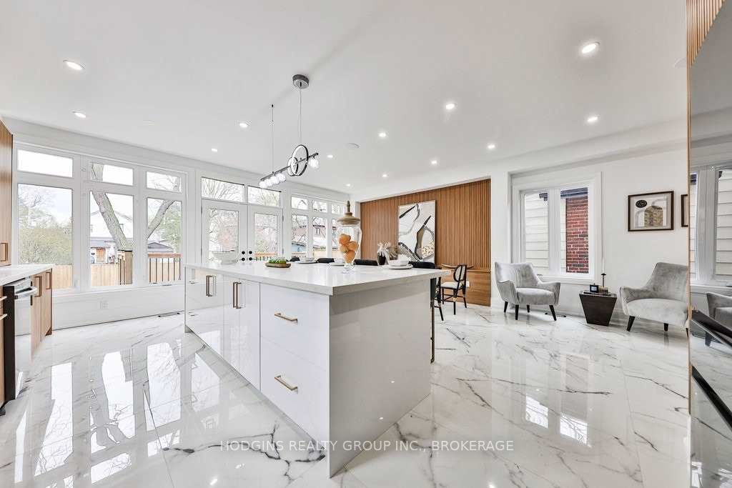 83 Kalmar Ave