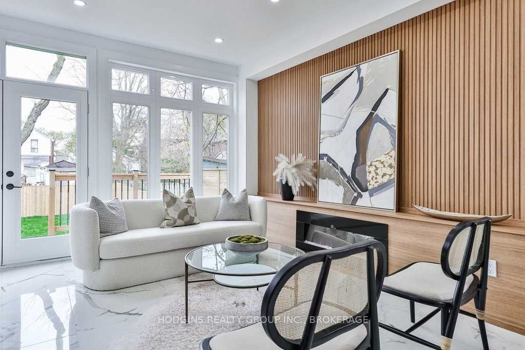 83 Kalmar Ave