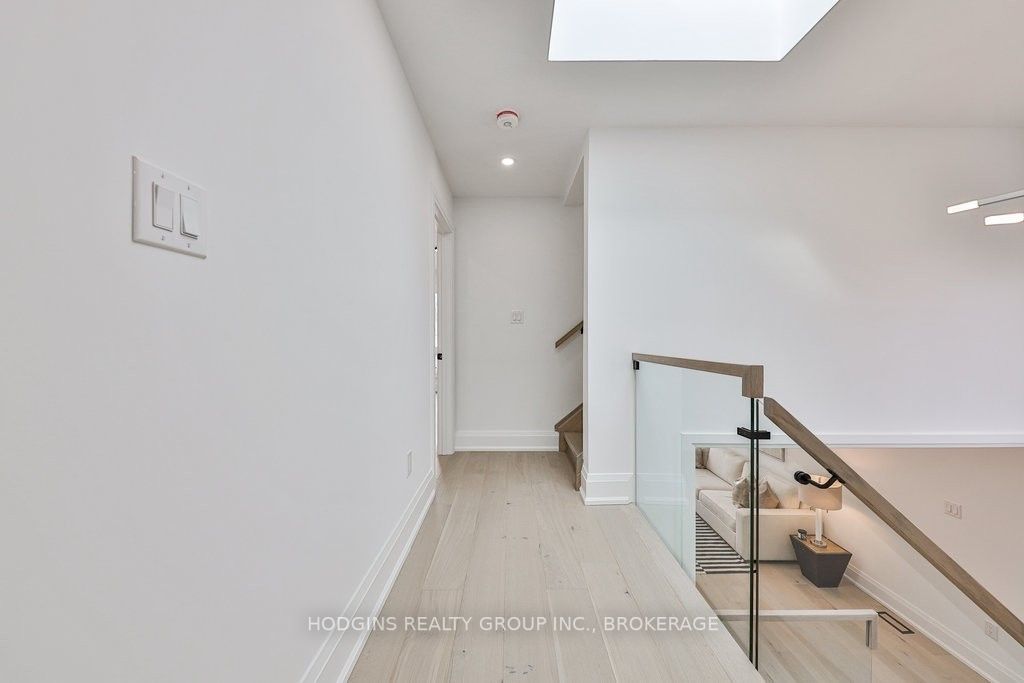 83 Kalmar Ave