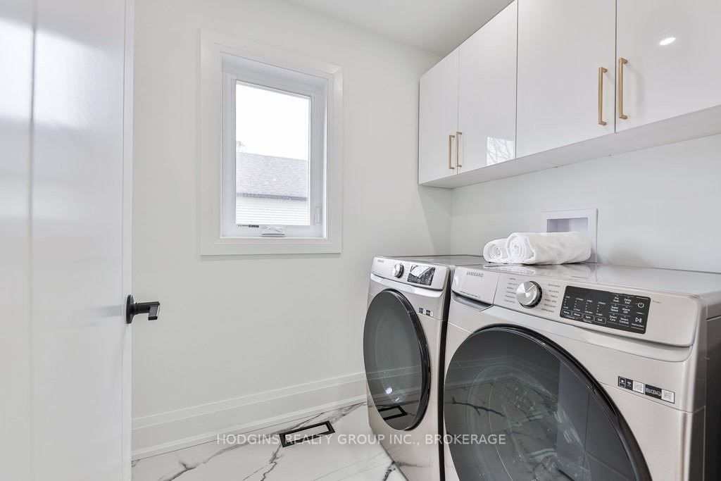 83 Kalmar Ave