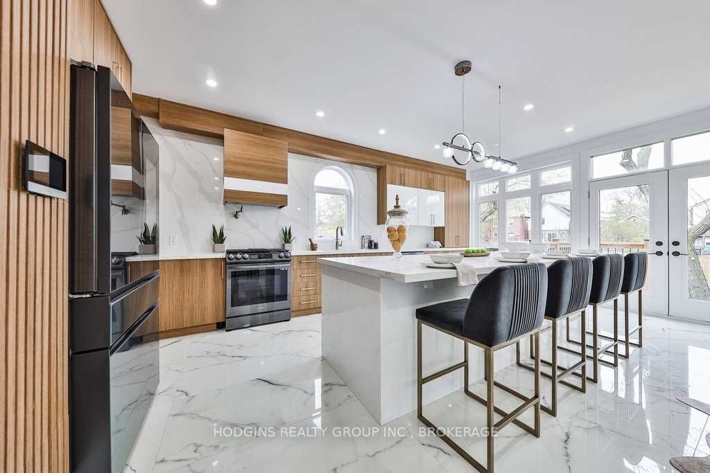 83 Kalmar Ave