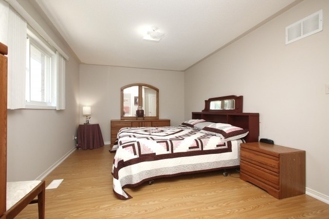 41 Padfield Dr