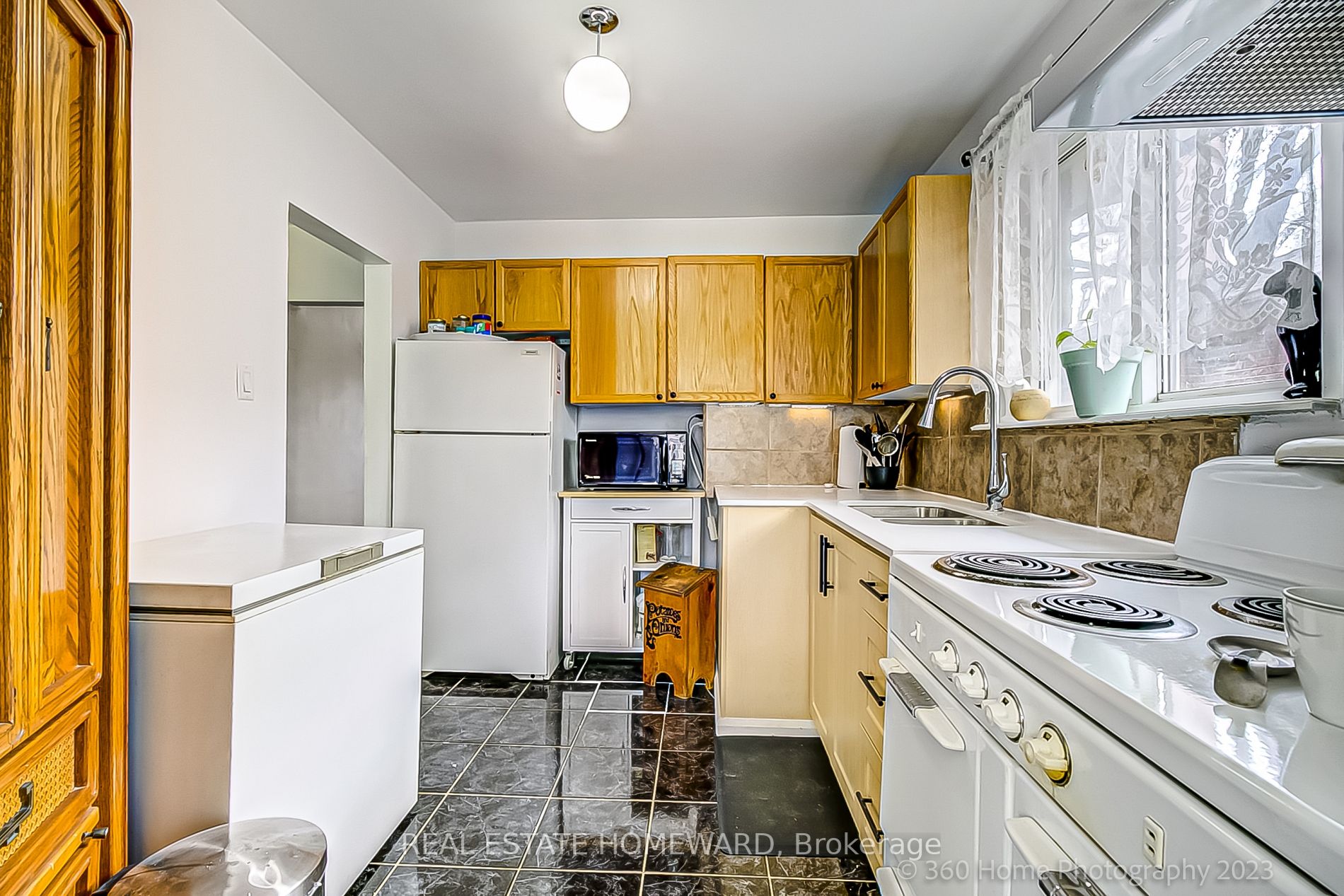 34 Melchior Dr