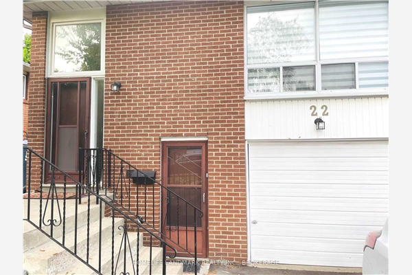22 Hildenboro Sq