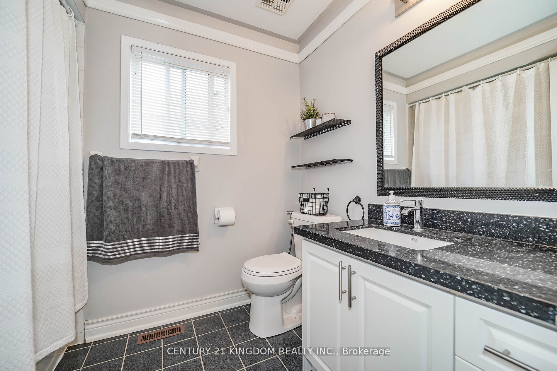 Listing E6051176 - Large Photo # 27