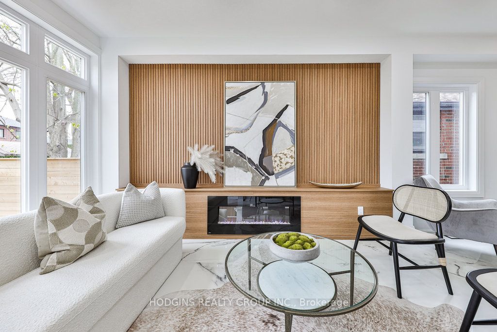 83 Kalmar Ave