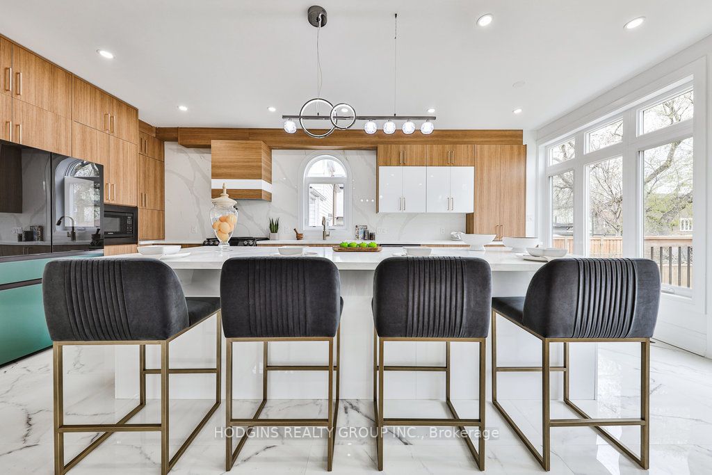 83 Kalmar Ave