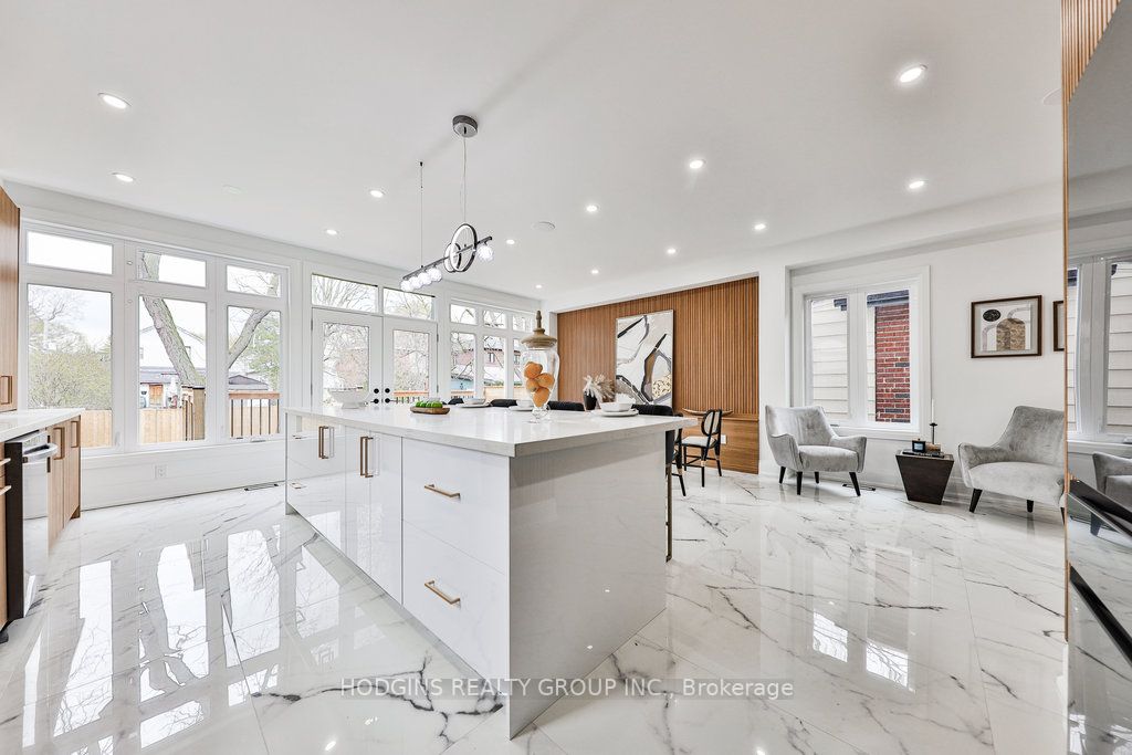 83 Kalmar Ave