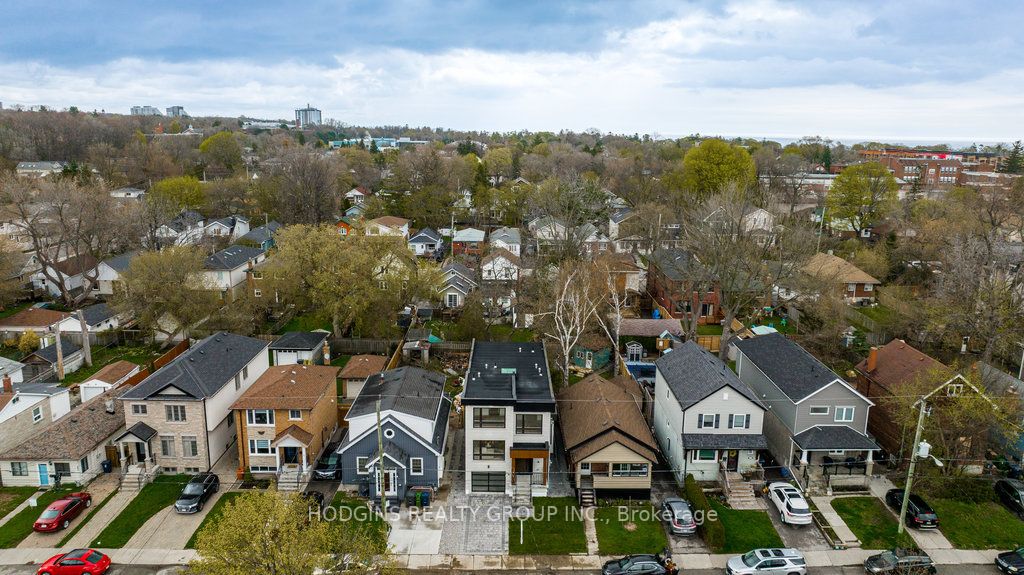 83 Kalmar Ave