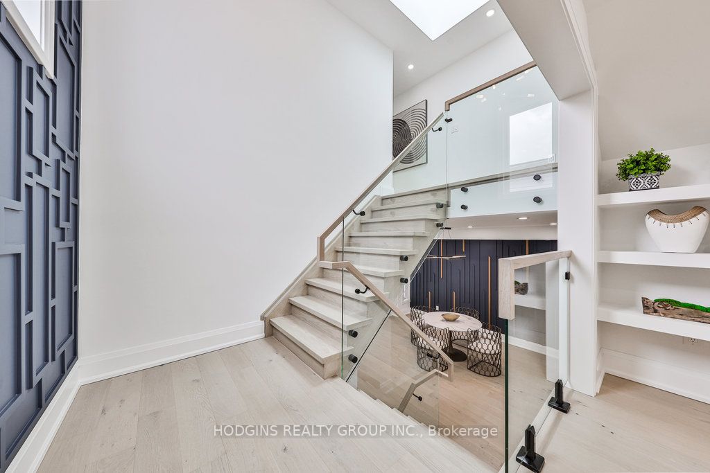 83 Kalmar Ave