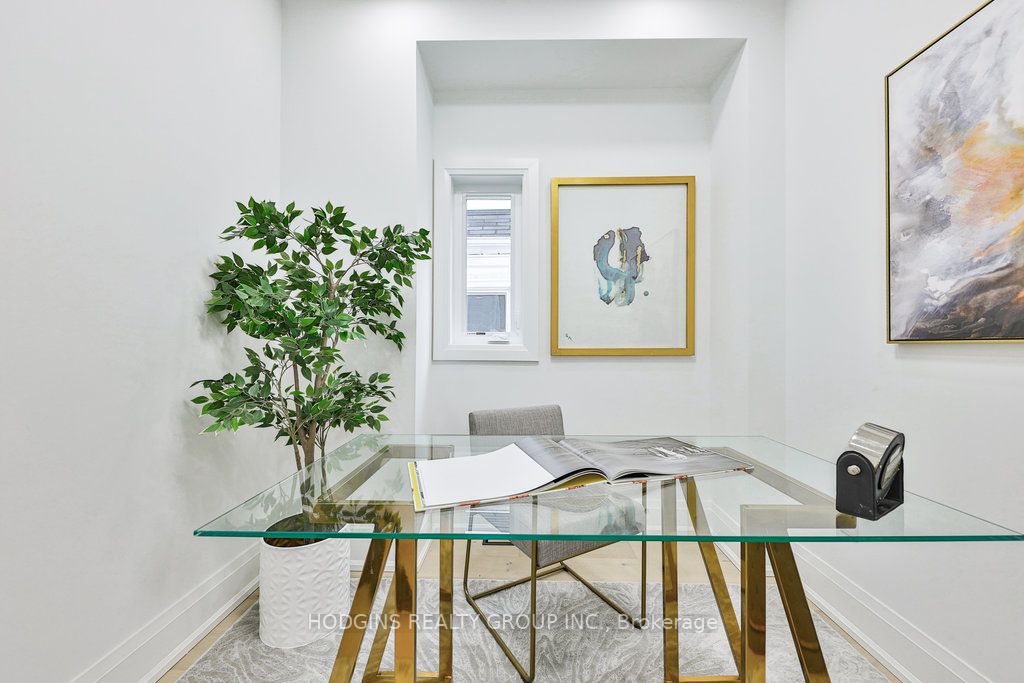 83 Kalmar Ave