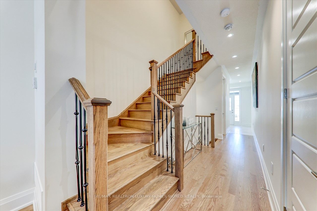 9 Floodgate Rd