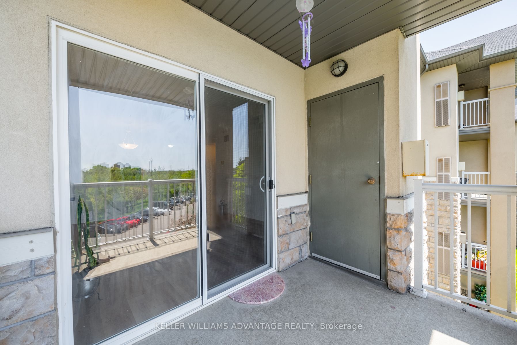 684 Warden Avenue #305