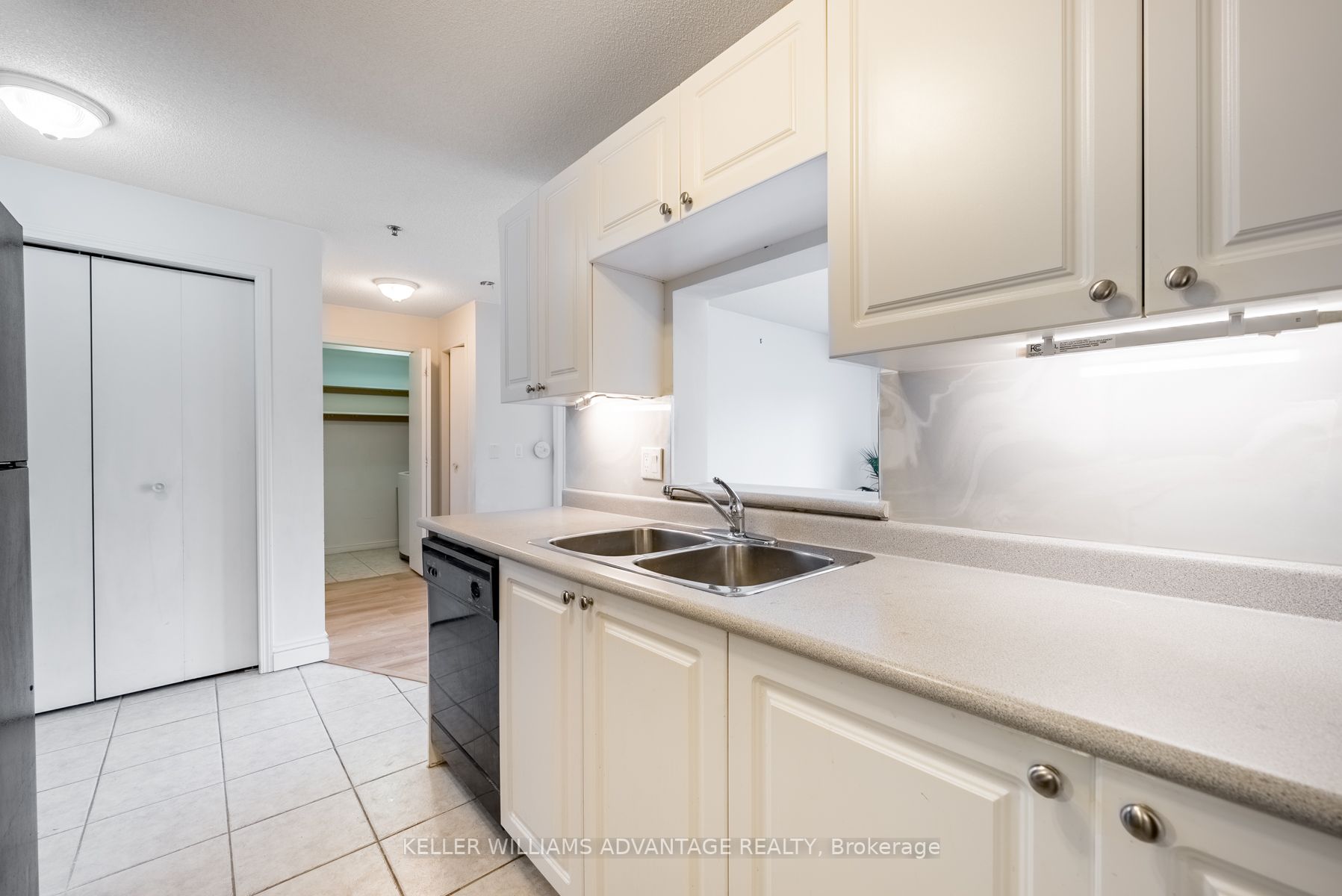 684 Warden Avenue #305
