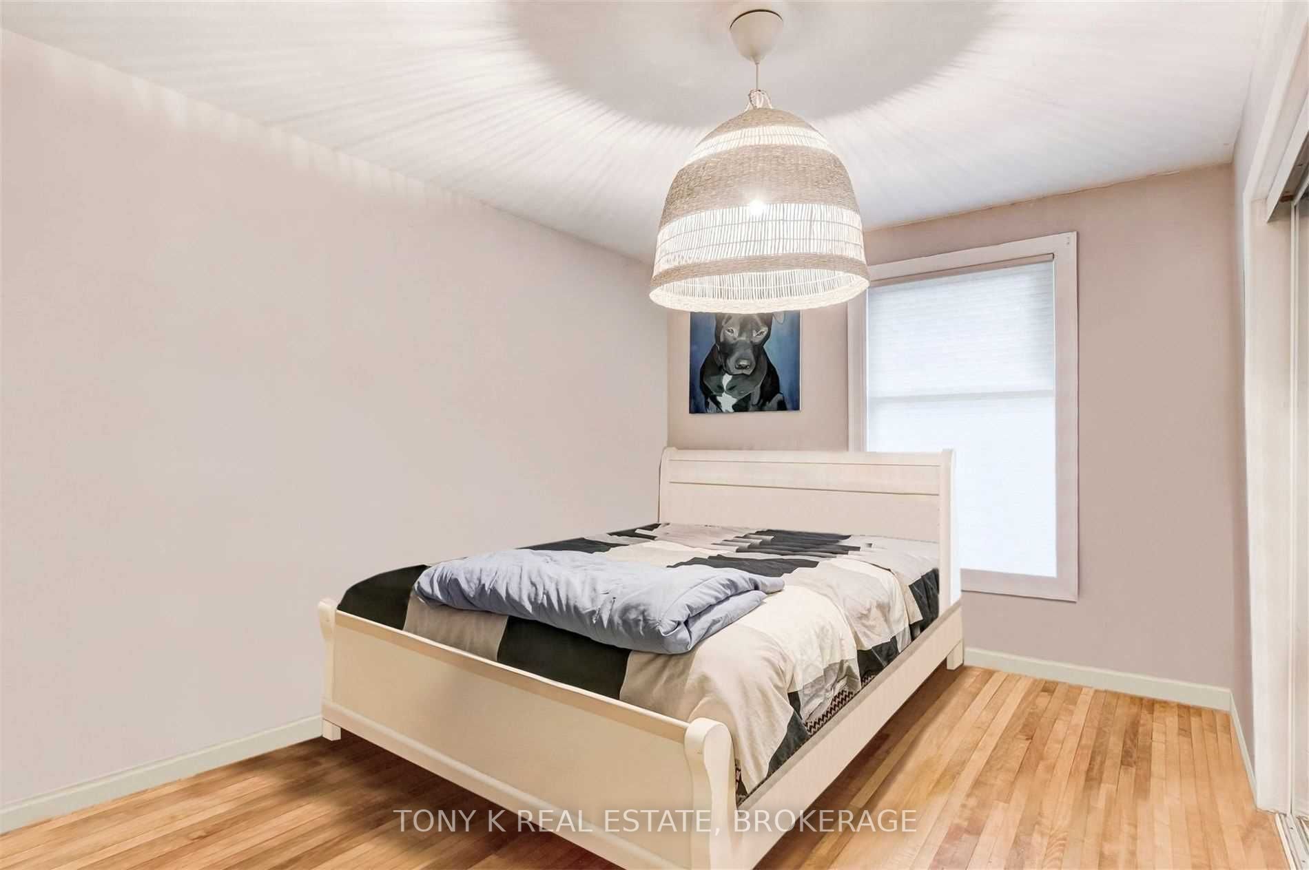 312 Warden Ave