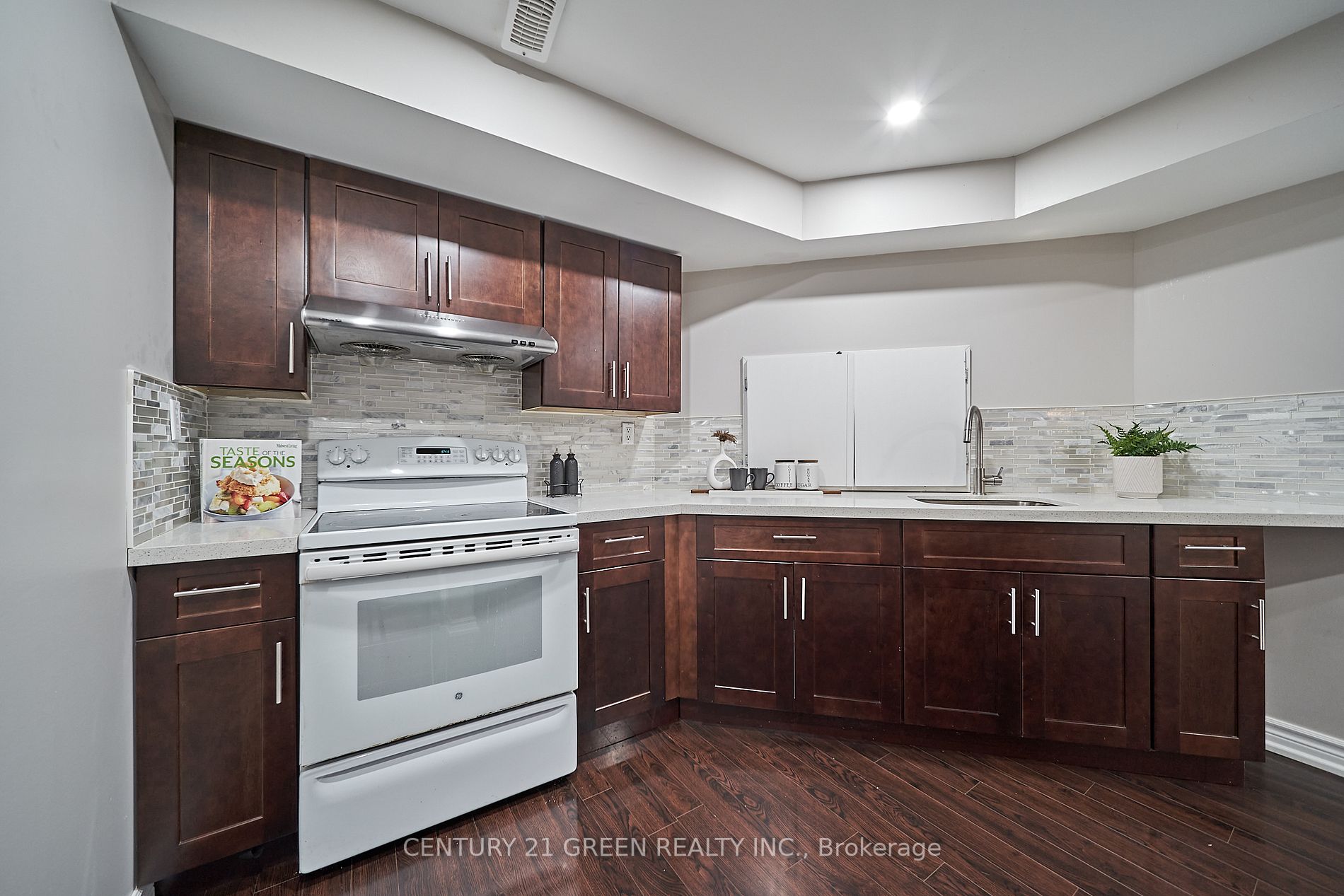 Listing E6053936 - Large Photo # 26