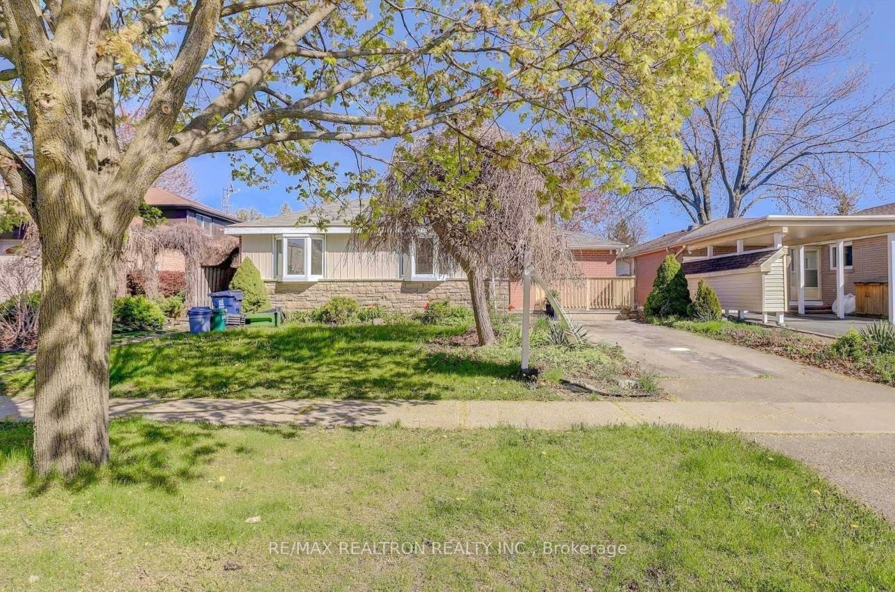 29 Bledlow Manor Drive