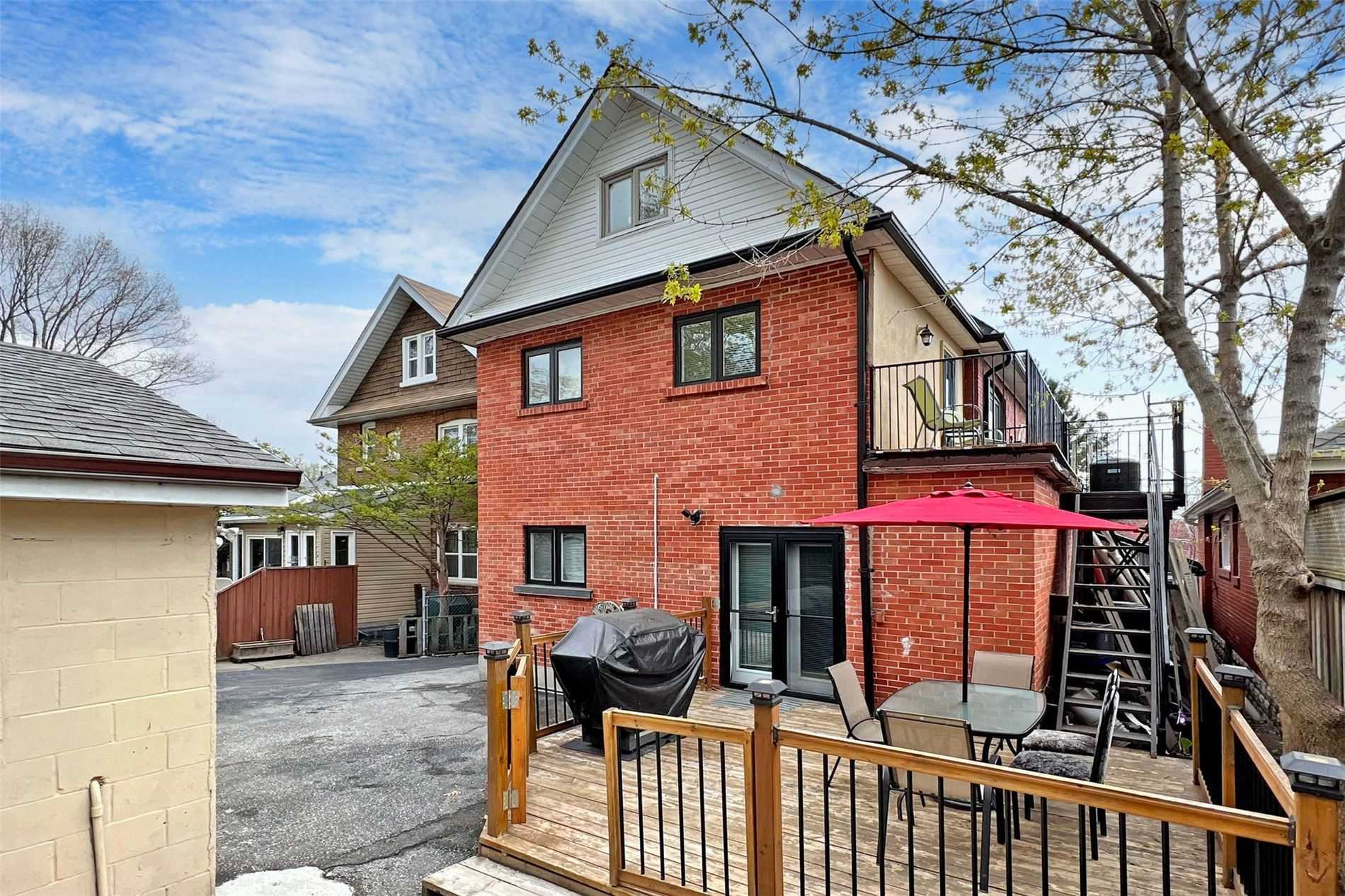 86 Oak Park Avenue