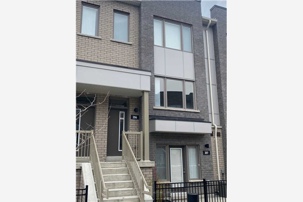 1525 Kingston Rd, Pickering