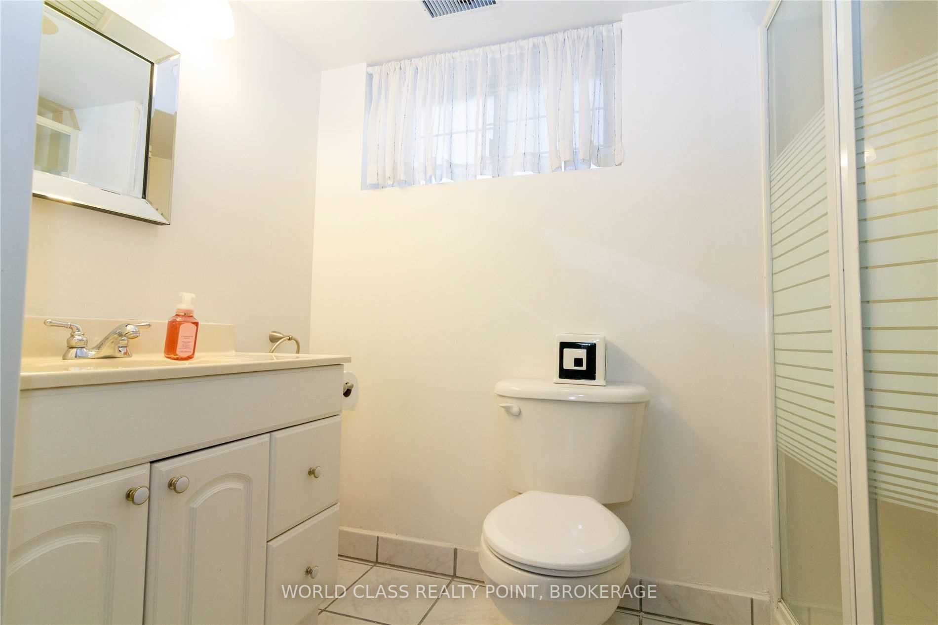 20 Benadair Crt