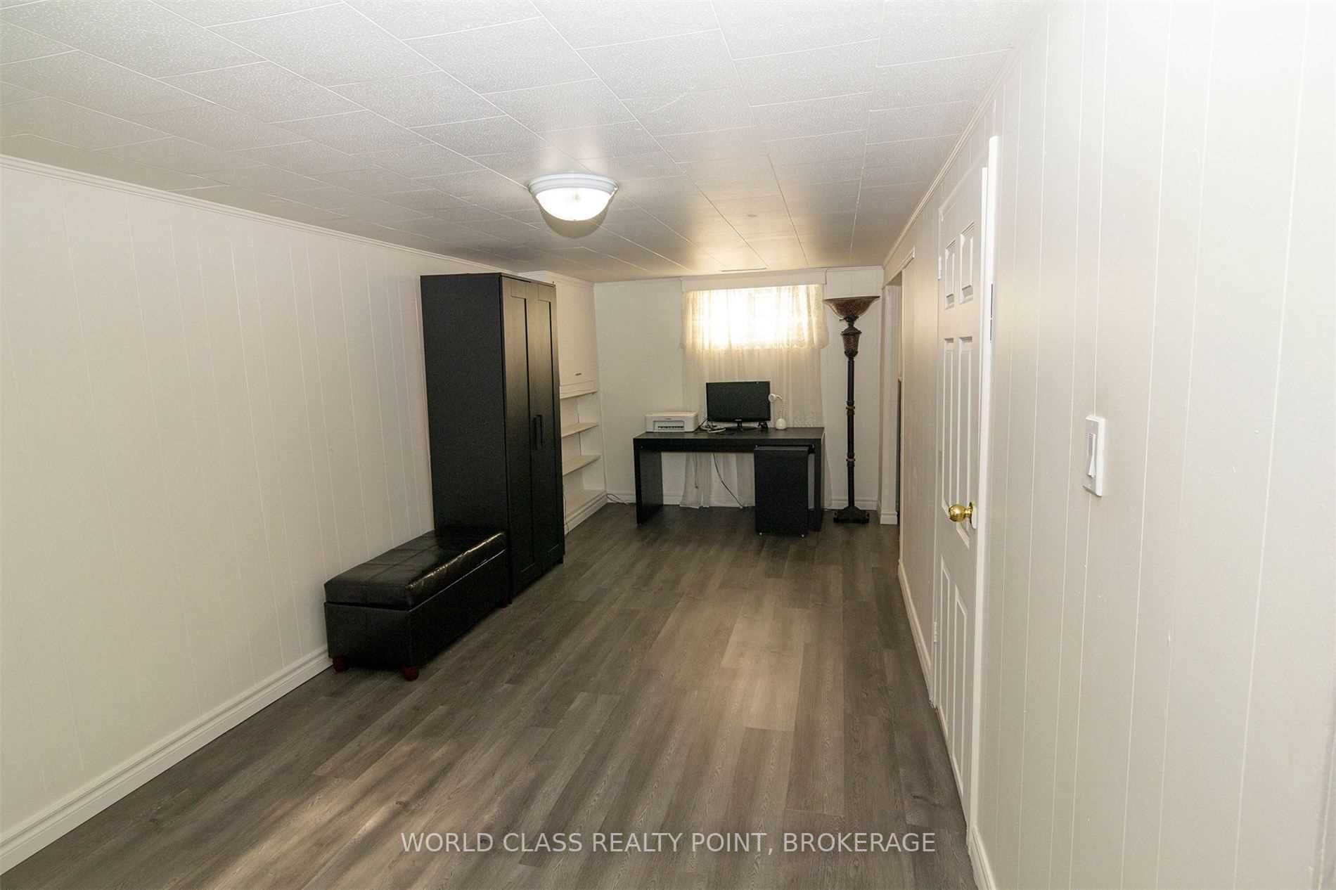 20 Benadair Crt