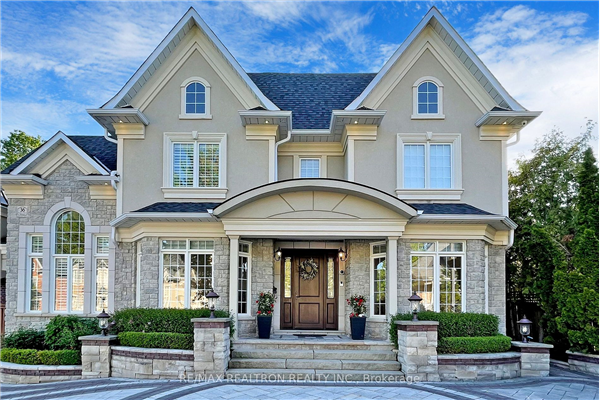 36 Splendor Dr, Whitby