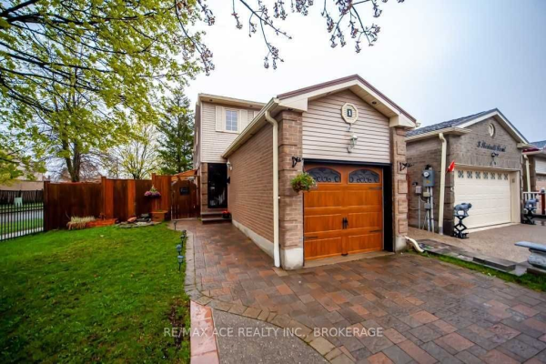 1 Rovinelli Rd, Toronto